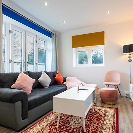 Hatfield Haven - Modern 2-Bed Retreat Near Uni, Business Park & City Center, Free Parking, Big Savings On Longer Stays Εξωτερικό φωτογραφία