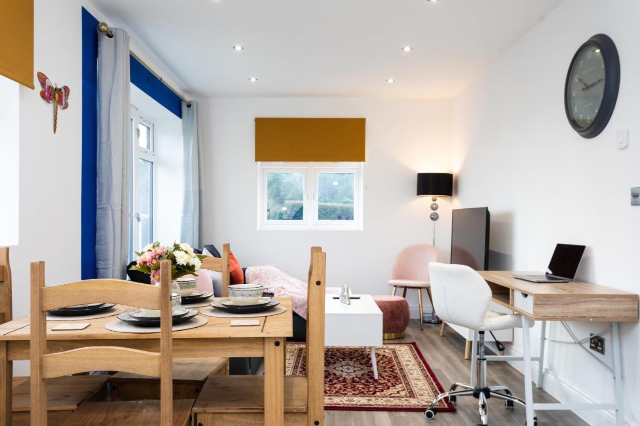 Hatfield Haven - Modern 2-Bed Retreat Near Uni, Business Park & City Center, Free Parking, Big Savings On Longer Stays Εξωτερικό φωτογραφία