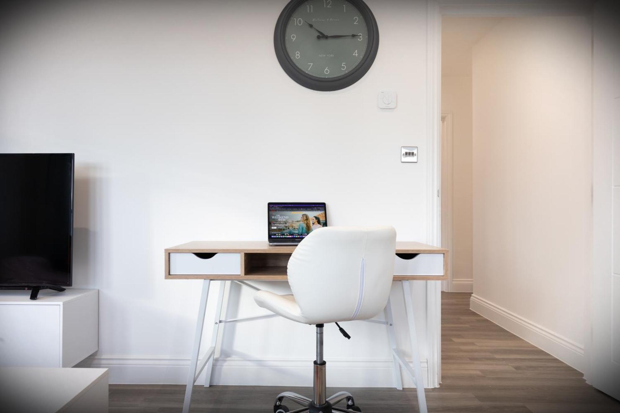 Hatfield Haven - Modern 2-Bed Retreat Near Uni, Business Park & City Center, Free Parking, Big Savings On Longer Stays Εξωτερικό φωτογραφία